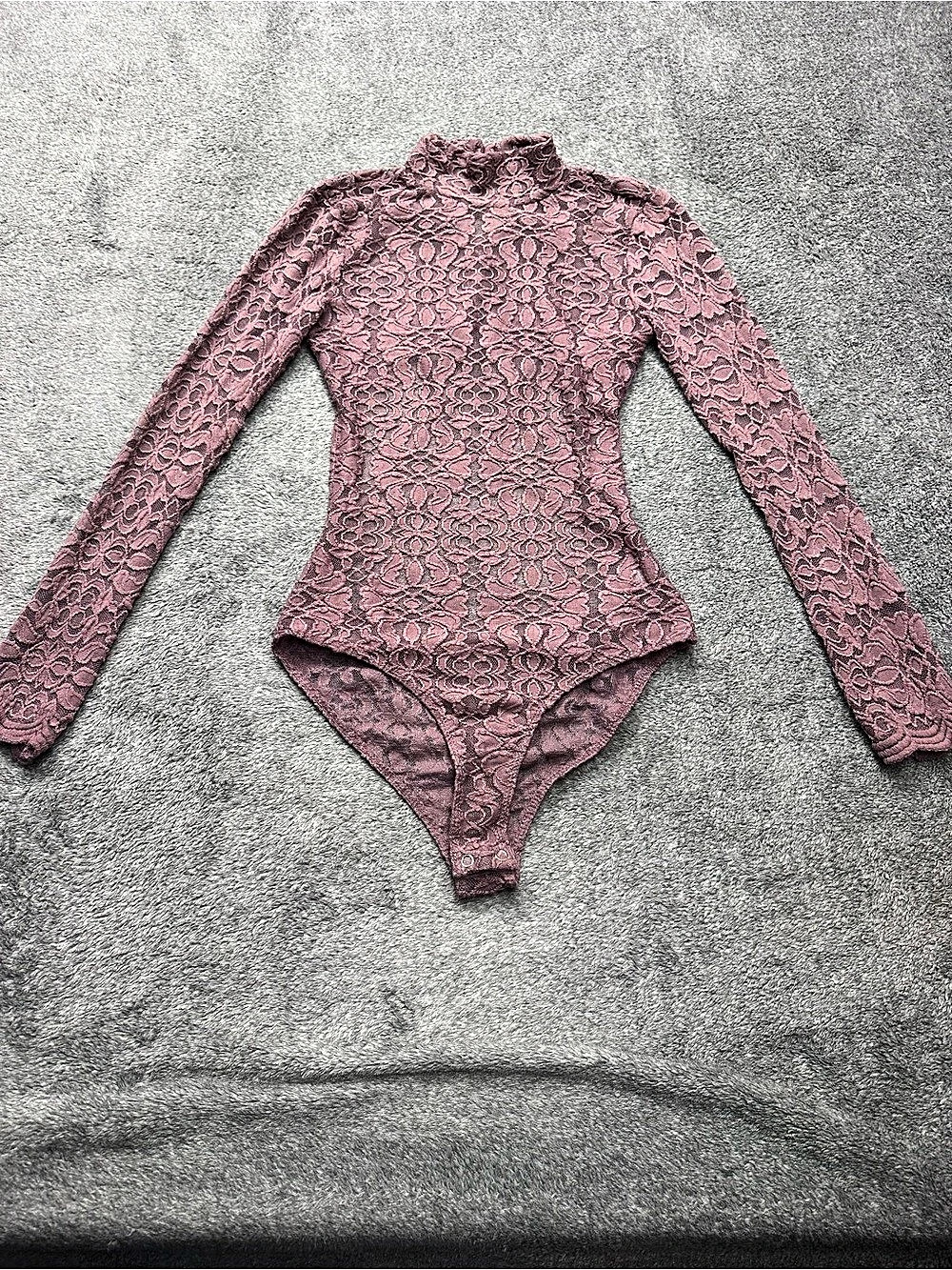 Charlotte Russe Floral Lace Long Sleeve Bodysuit Size Medium